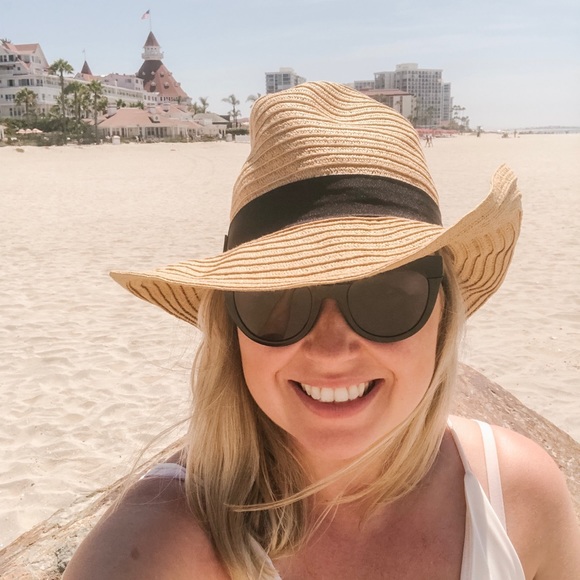 Meet your Posher, KC - Picture 1 of 1